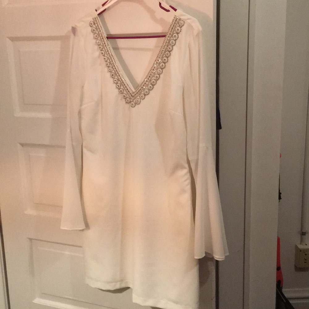 Lulu’s white dress